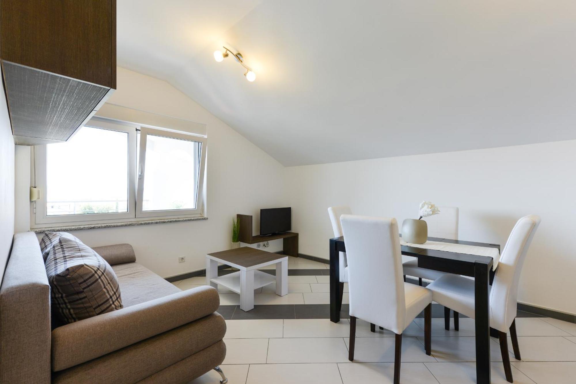 Apartmani Martin Mit Beheiztem Pool With Heated Pool Bibinje Exterior foto