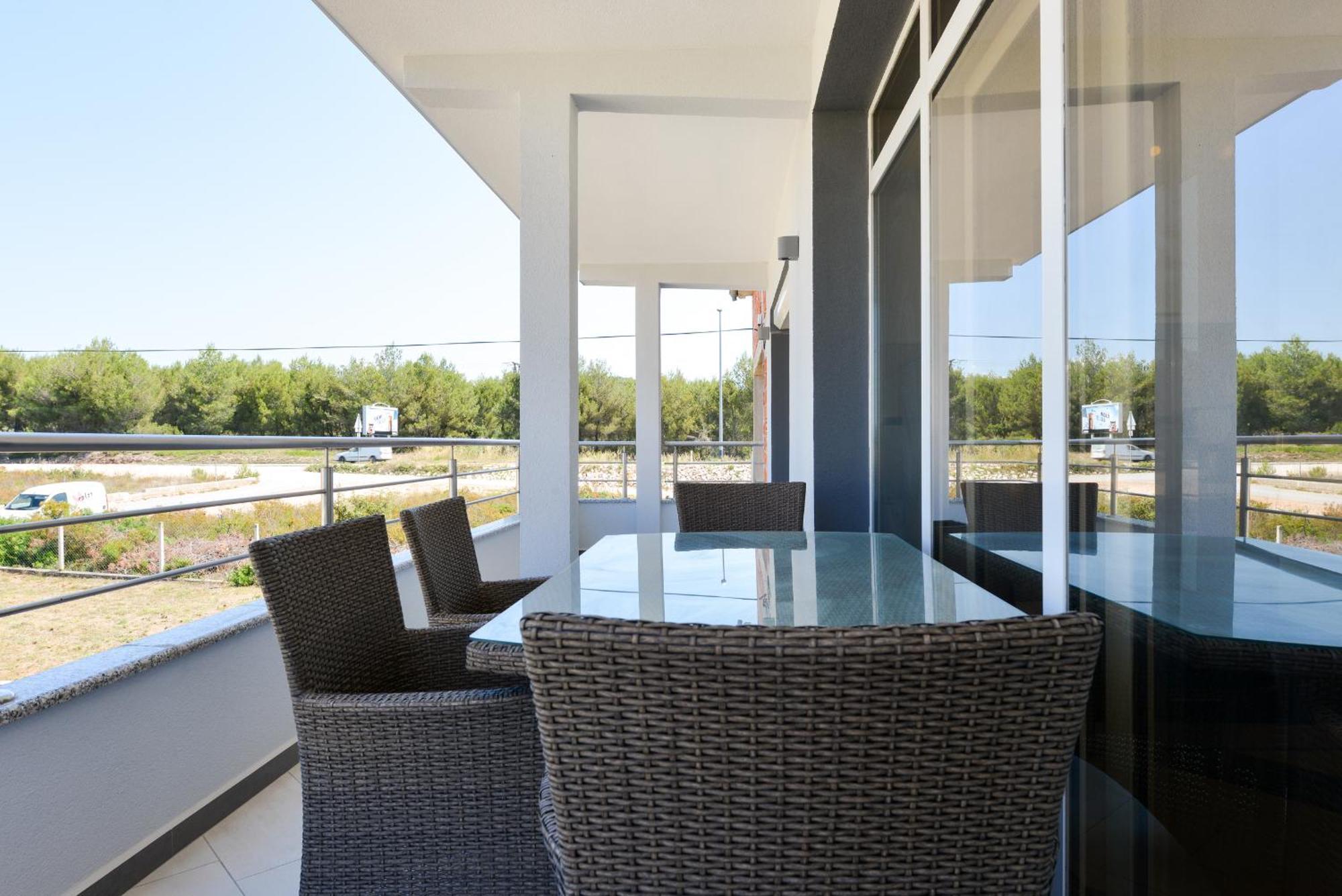 Apartmani Martin Mit Beheiztem Pool With Heated Pool Bibinje Exterior foto